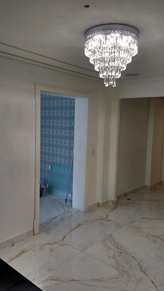 Pintura de casa em Curitiba com proteção de móveis e pisos
